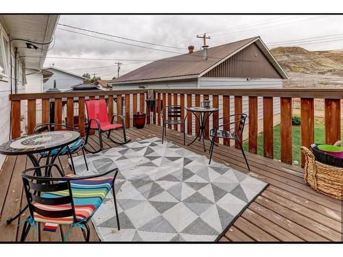 1430 4 Ave Nw, Drumheller, AB - Outdoor