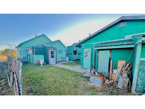 306 Railway West, Hanna, AB - Outdoor