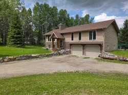 24 Mountain View Park  Bragg Creek, AB T0L 0K0