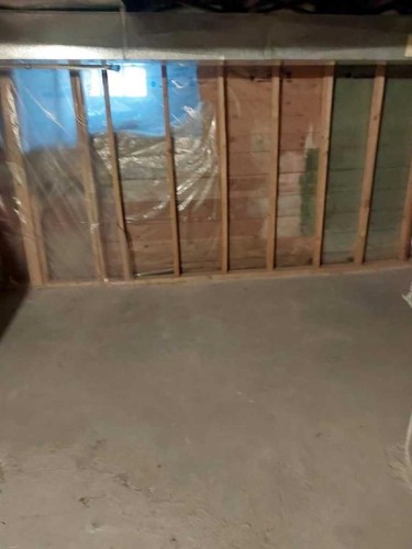 107 4 Avenue East, Hanna, AB - Indoor