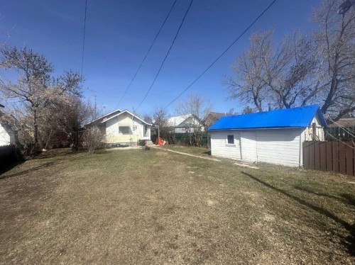 107 4 Avenue East, Hanna, AB - Outdoor
