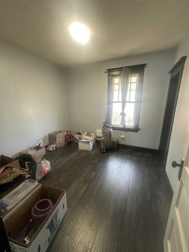 107 4 Avenue East, Hanna, AB - Indoor Photo Showing Other Room