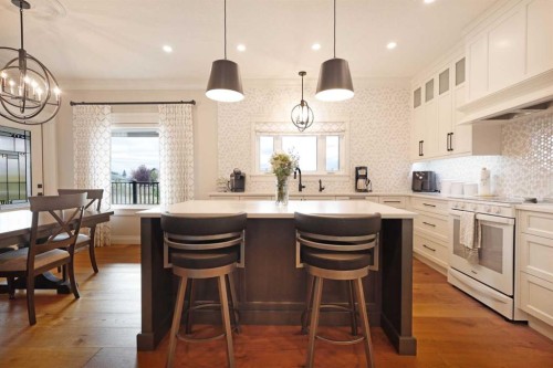 911 2 Avenue West, Brooks, AB - Indoor Photo Showing Dining Room