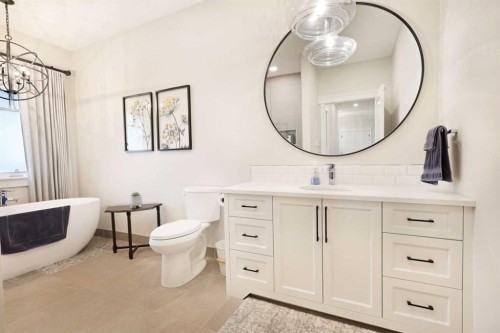 911 2 Avenue West, Brooks, AB - Indoor Photo Showing Bathroom