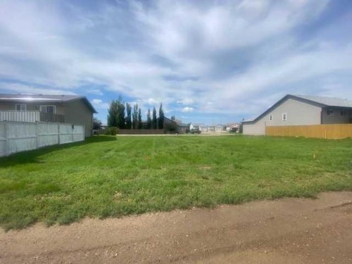 140 Upland Avenue, Brooks, AB 