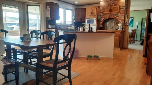710 Bankview Close, Drumheller, AB - Indoor Photo Showing Dining Room