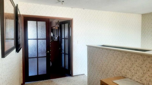 710 Bankview Close, Drumheller, AB - Indoor Photo Showing Other Room