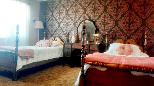 710 Bankview Close, Drumheller, AB - Indoor Photo Showing Bedroom