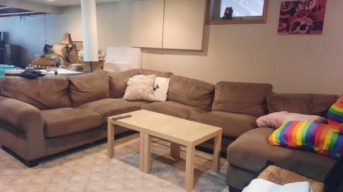 710 Bankview Close, Drumheller, AB - Indoor Photo Showing Living Room