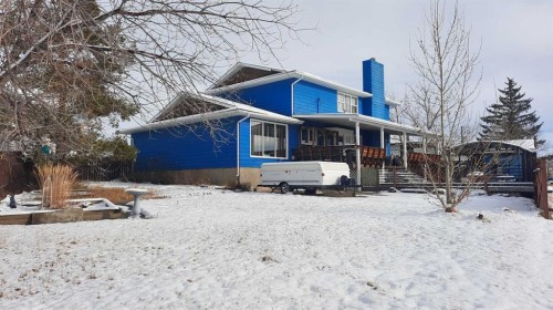 710 Bankview Close, Drumheller, AB - Outdoor