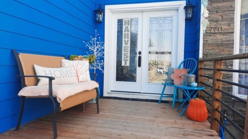 710 Bankview Close, Drumheller, AB - Outdoor With Exterior