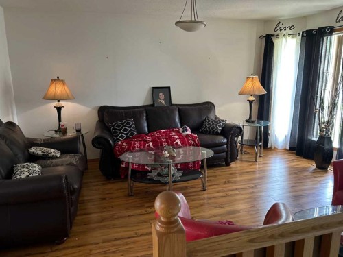 3 Upland Road, Brooks, AB - Indoor Photo Showing Living Room