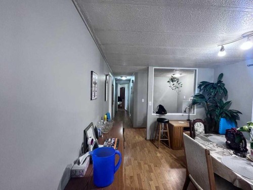 608 9 Avenue West, Hanna, AB - Indoor Photo Showing Other Room