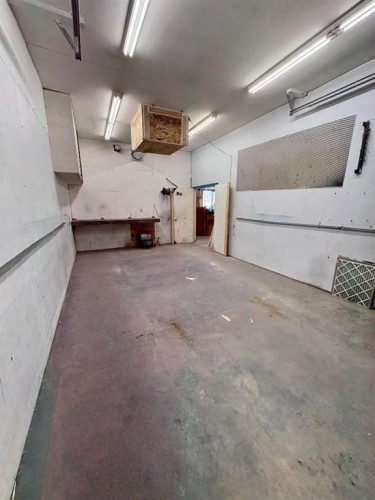 45 3 Avenue, Tilley, AB - Indoor Photo Showing Garage