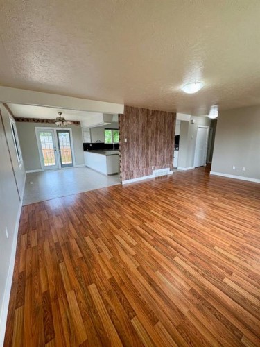 45 3 Avenue, Tilley, AB - Indoor Photo Showing Other Room