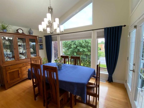 79 Park Place West, Brooks, AB - Indoor Photo Showing Dining Room