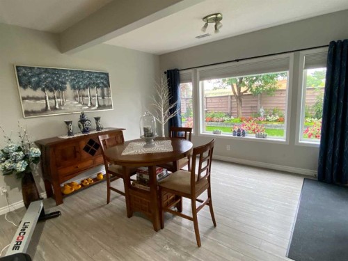 79 Park Place West, Brooks, AB - Indoor Photo Showing Dining Room