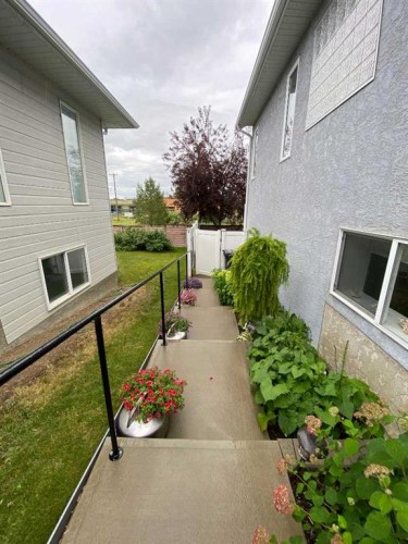 79 Park Place West, Brooks, AB - Outdoor With Exterior