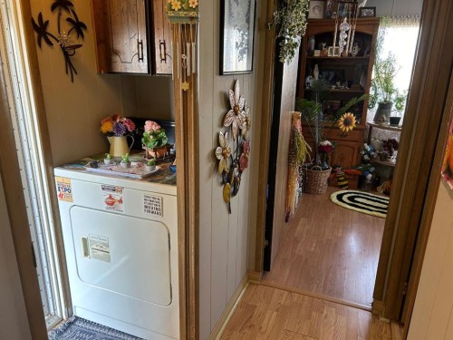 207 2 Avenue North, Morrin, AB - Indoor