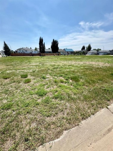 96 Upland Manor, Brooks, AB 