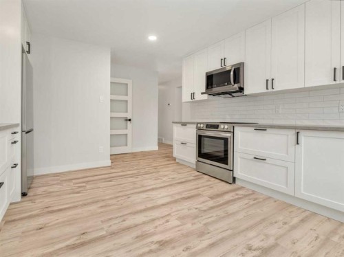 1818 10A Street, Coaldale, AB - Indoor Photo Showing Kitchen
