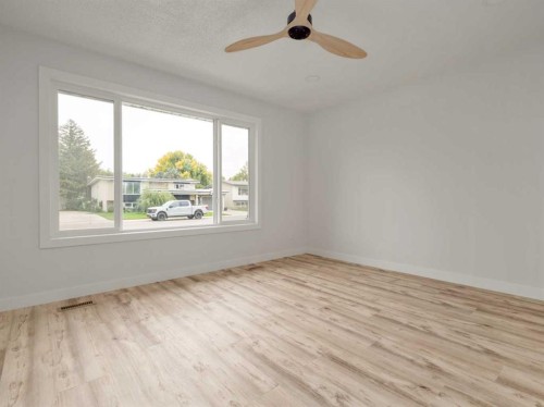 1818 10A Street, Coaldale, AB - Indoor Photo Showing Other Room