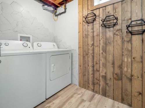 1818 10A Street, Coaldale, AB - Indoor Photo Showing Laundry Room