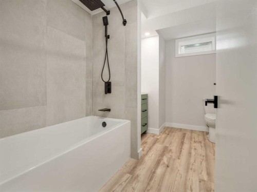 1818 10A Street, Coaldale, AB - Indoor Photo Showing Bathroom