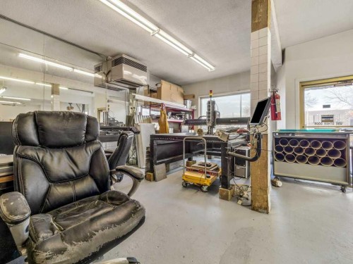 121 13 Street North, Lethbridge, AB 