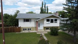 902 3 Street WEST Hanna, AB T0J 1P0