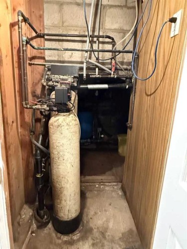 502 Fox Lake Trail, Hanna, AB - Indoor Photo Showing Other Room