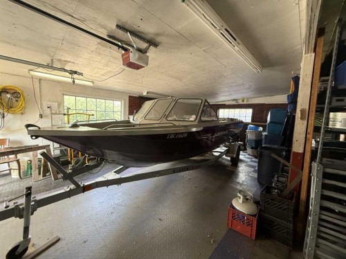 502 Fox Lake Trail, Hanna, AB - Indoor Photo Showing Garage