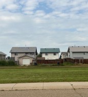 83 Upland Manor WEST Brooks, AB T1R 1C5