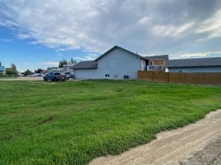 79 Upland Manor WEST Brooks, AB T1R 1P9