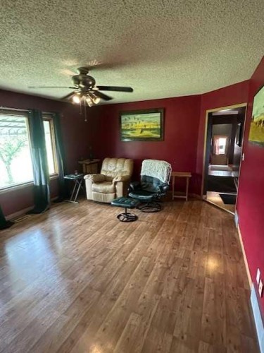 406 Fox Lake Trail, Hanna, AB - Indoor