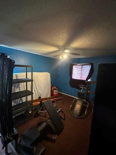 406 Fox Lake Trail, Hanna, AB - Indoor