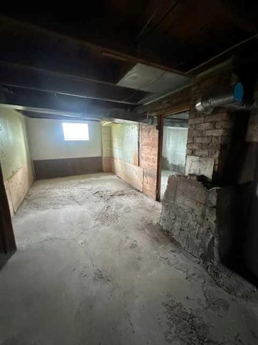 406 Fox Lake Trail, Hanna, AB - Indoor