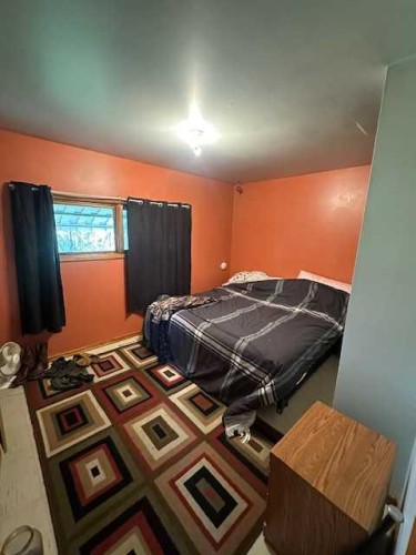 406 Fox Lake Trail, Hanna, AB - Indoor Photo Showing Bedroom