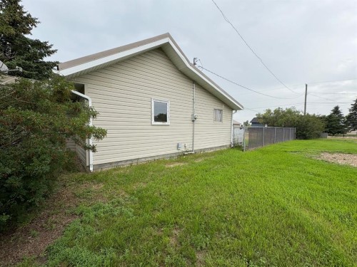 15 1 Avenue East, Acadia Valley, AB - Outdoor