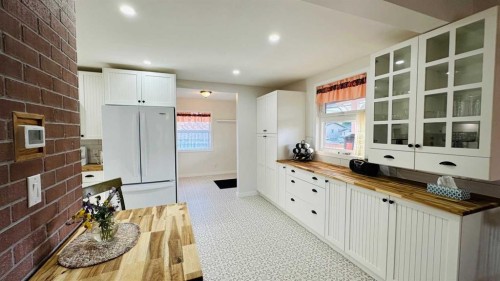 1507 2 Avenue Nw, Drumheller, AB - Indoor Photo Showing Other Room