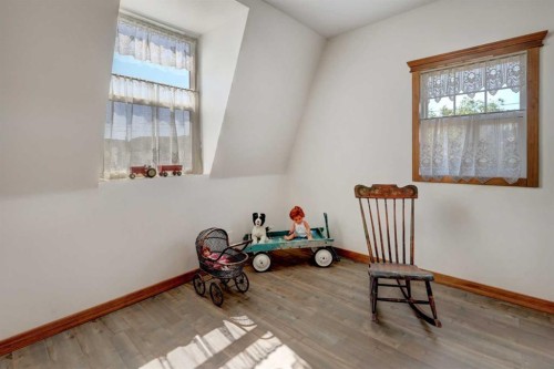 1507 2 Avenue Nw, Drumheller, AB - Indoor Photo Showing Other Room