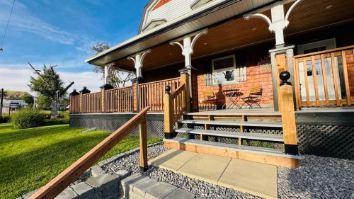 1507 2 Avenue Nw, Drumheller, AB - Outdoor With Deck Patio Veranda