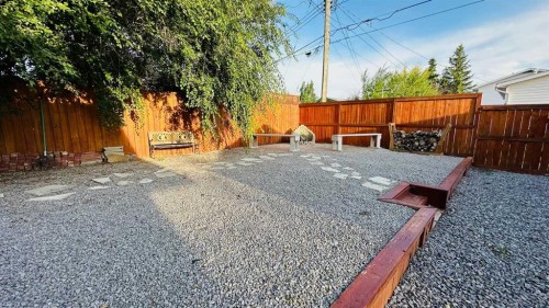 1507 2 Avenue Nw, Drumheller, AB - Outdoor