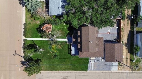 1507 2 Avenue Nw, Drumheller, AB - Outdoor