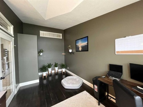 3930 Harmony Place, Taber, AB - Indoor