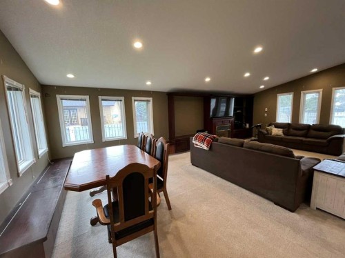 3930 Harmony Place, Taber, AB - Indoor