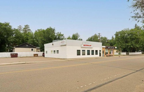 135 Young Road, Brooks, AB 