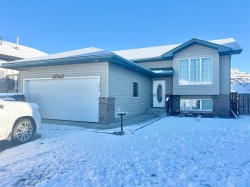 1030 1 Street SW Drumheller, AB T0J 0Y6