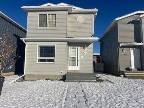 808 Birchwood Close  Drumheller, AB T0J 0Y6