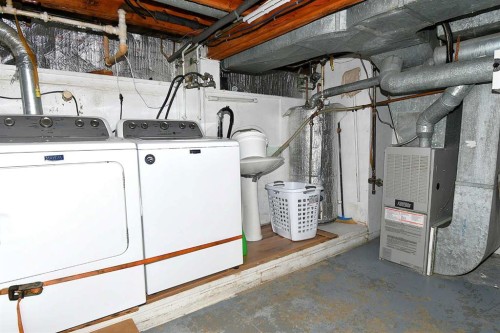 127 2 Street East, Brooks, AB - Indoor